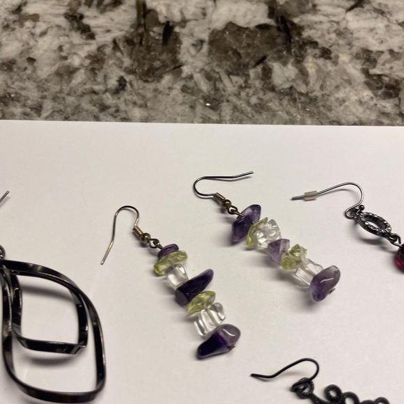 Lot Of 4 Costume Pierced Earrings Dangle - Some Bead - Picture 3 of 12